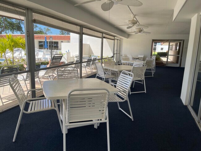 Building Photo - 1225 NW 21st St