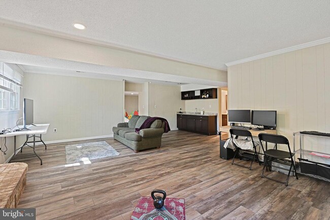 Building Photo - 2918 Glenvale Dr