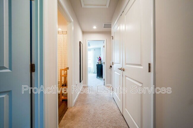 Building Photo - 317 Capeside Ct