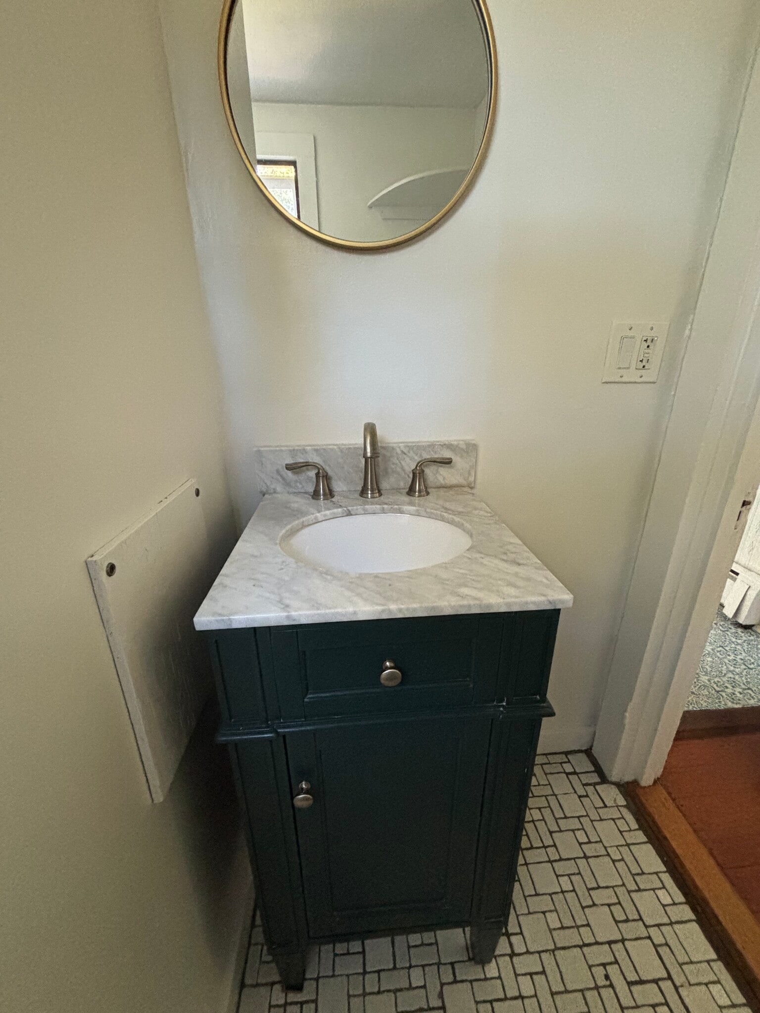 vanity - 262 Pleasant St