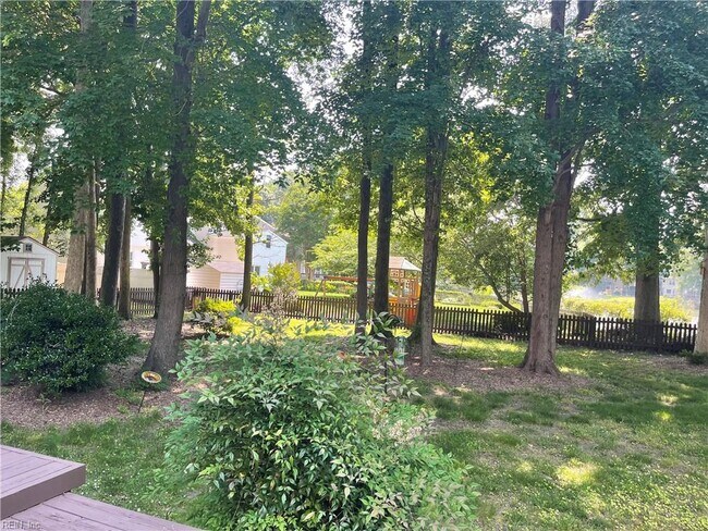 Building Photo - 403 Coach Hovis Dr