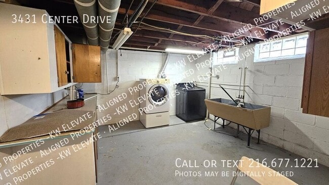 Building Photo - 3431 Center Dr