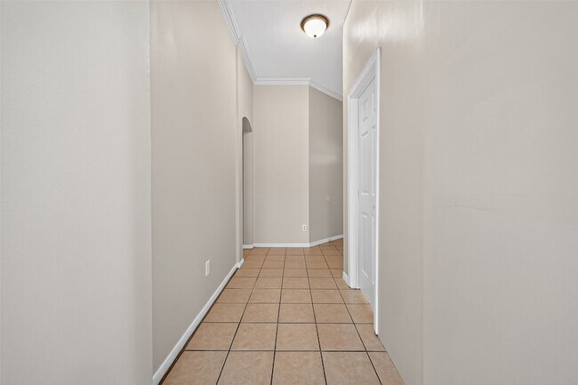 Building Photo - 17230 Hollow Sands Ct