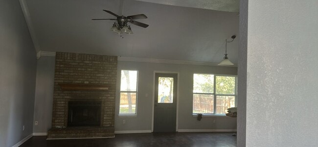 Building Photo - 734 Benchmark Trail