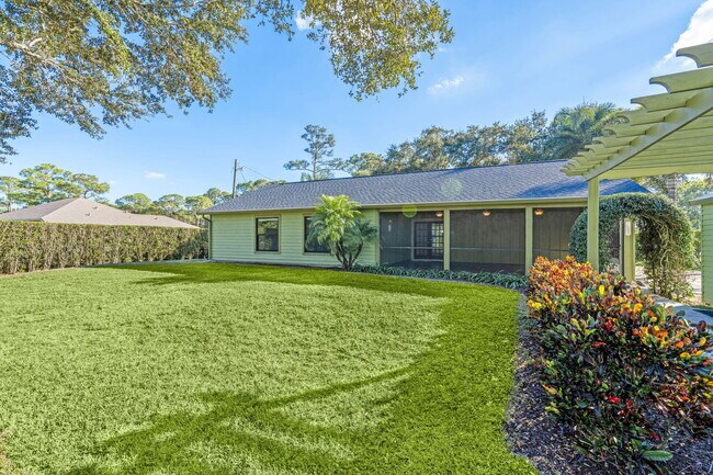 Building Photo - 11989 Persimmon Blvd