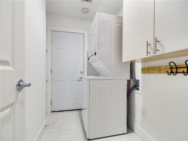 Building Photo - 1106 Neans Dr