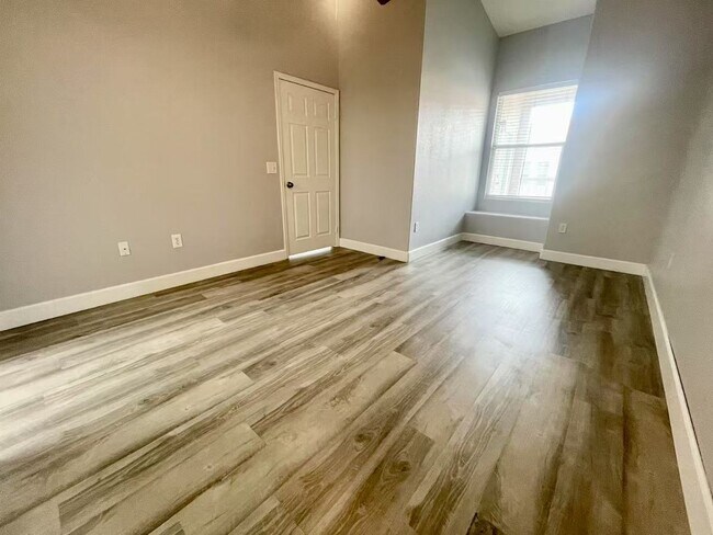 Building Photo - 9975 Peace Way