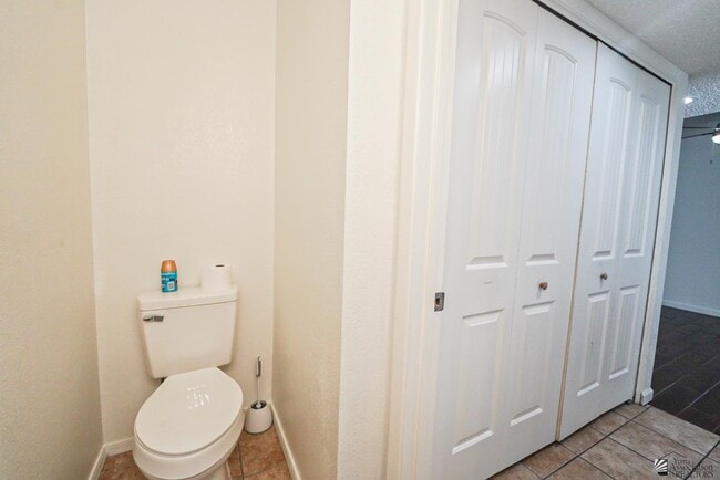 Building Photo - 2155 S 14th Ave