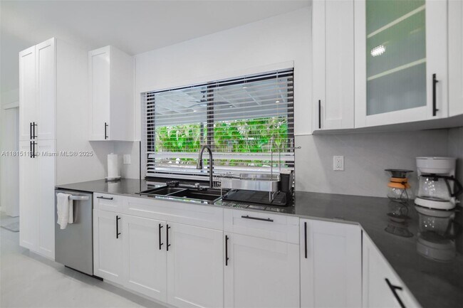 Building Photo - 13526 Jonquil Pl