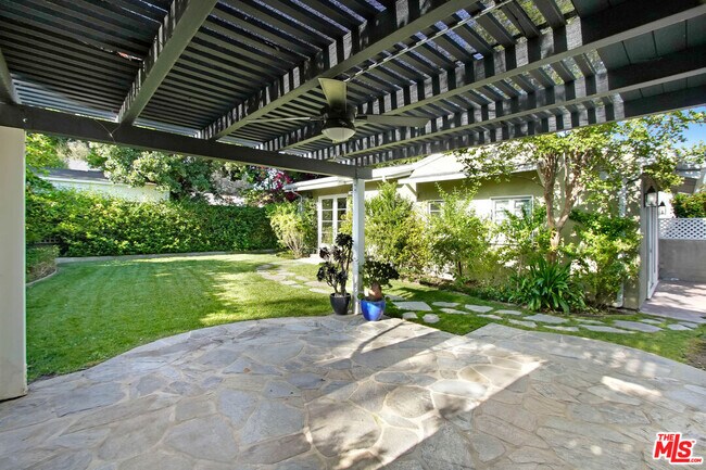 Building Photo - 11553 Otsego St