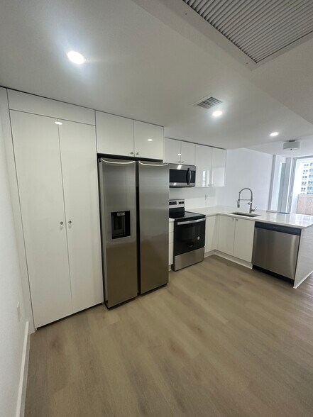 New Appliances - 10275 Collins Ave