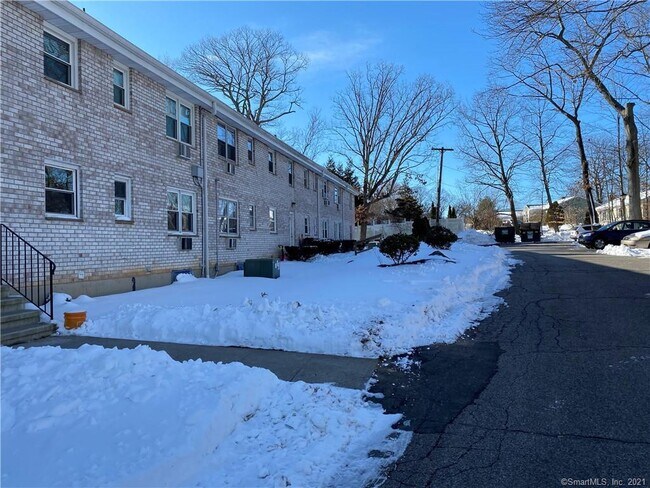 Building Photo - 56 Wakelee Ave