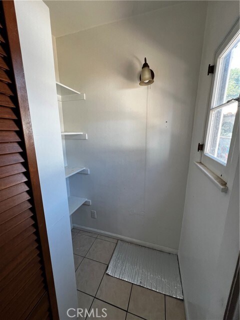 Building Photo - 484 W 25th St