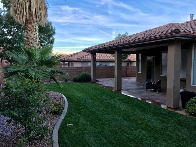 Building Photo - 2242 N Gunsight Dr