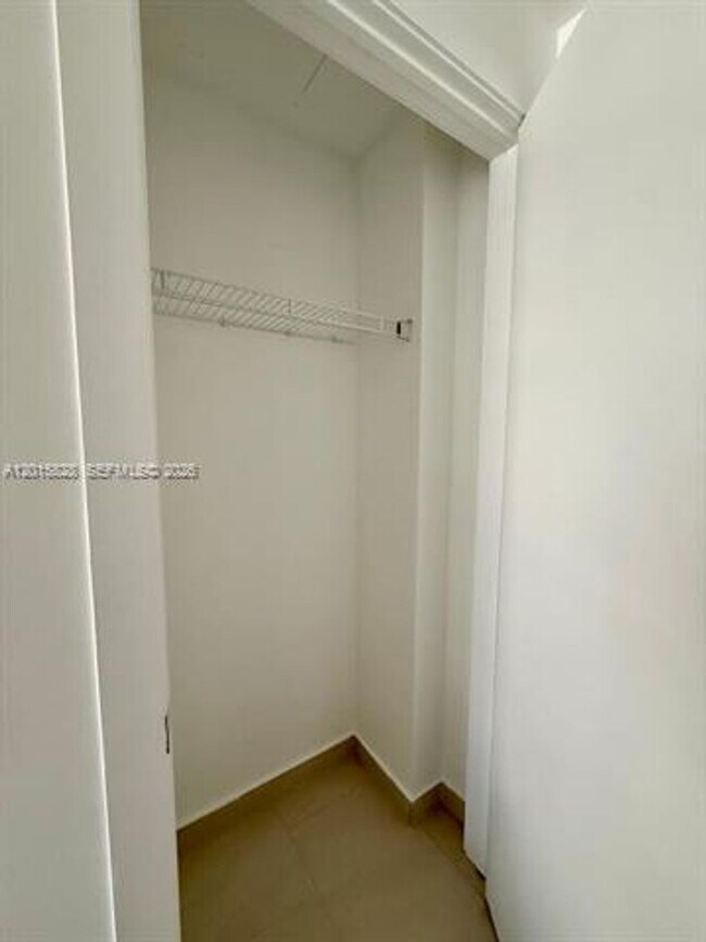 Building Photo - 1050 Brickell Ave