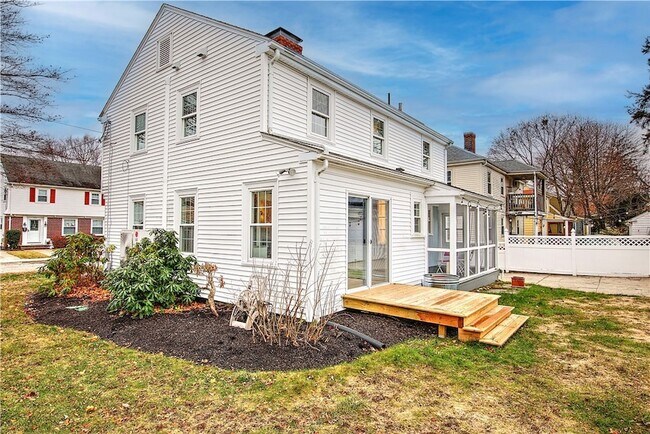 Building Photo - 11 Elmcroft Ave