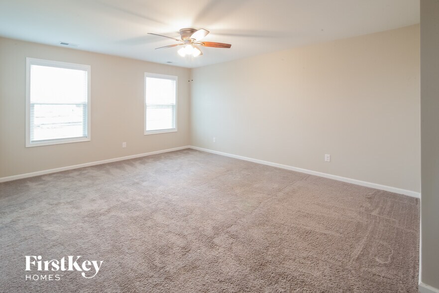 Building Photo - 146 Clydesdale Cir