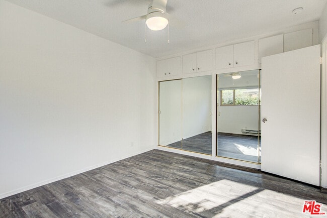 Building Photo - 2230 Redondo Blvd