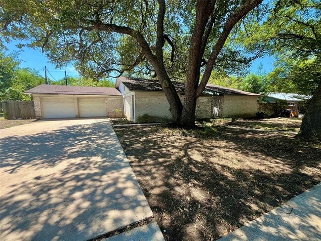 Building Photo - 2307 Monarch Dr