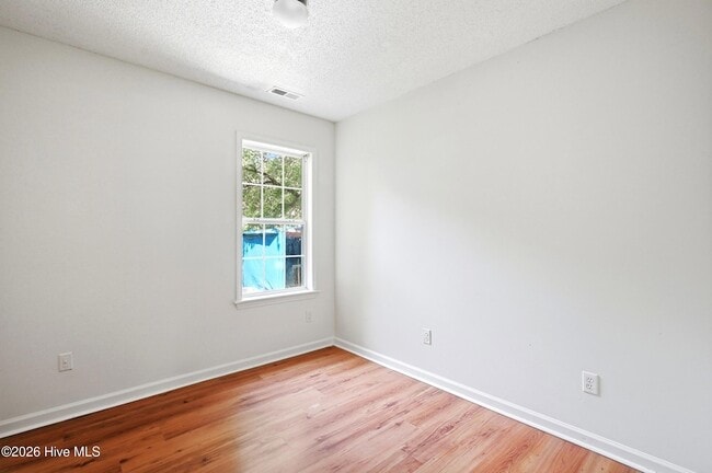 Building Photo - 118 Avondale Ave