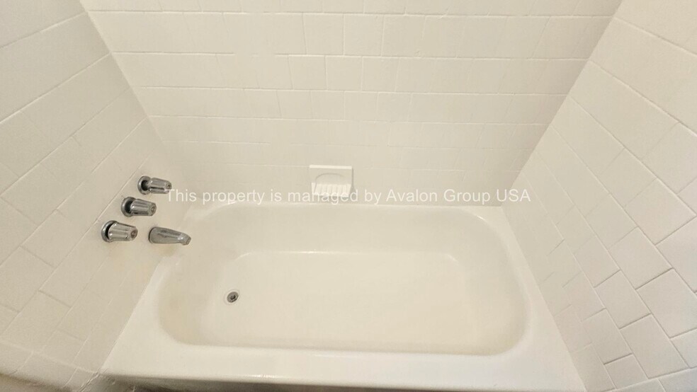 Building Photo - 1716 Whitner St