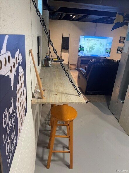 Building Photo - 421 S 7th St