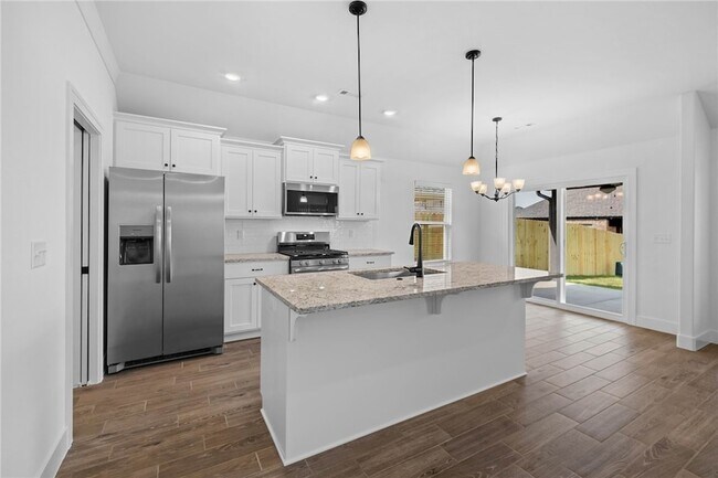 Building Photo - 4225 Barhem Dr