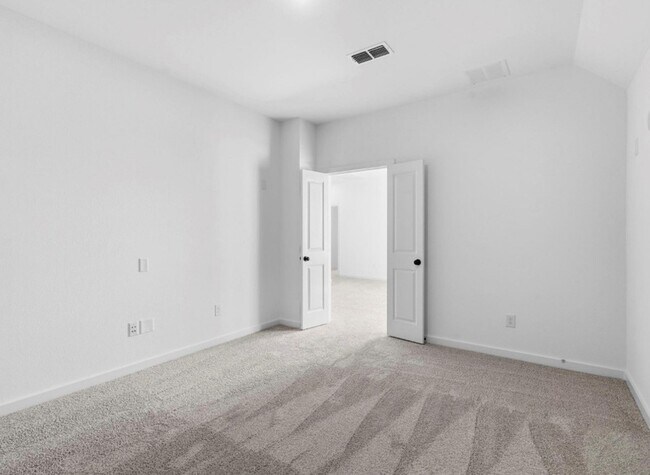 Building Photo - 10919 Spring Wind Dr