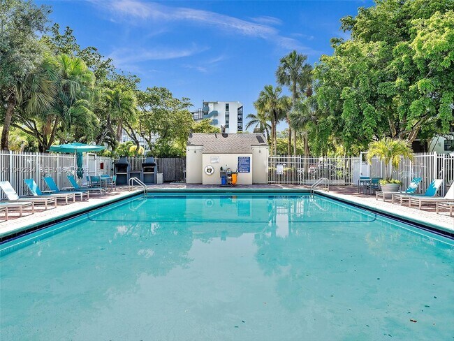 Building Photo - 20381 NE 30th Ave