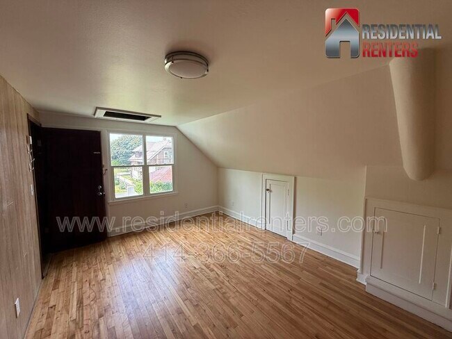 Building Photo - 3031 N 60th St
