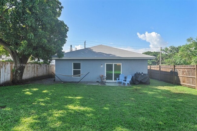 Building Photo - 901 20th St