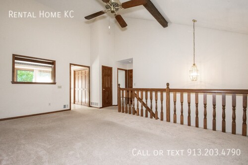 Building Photo - 5613 Riley-