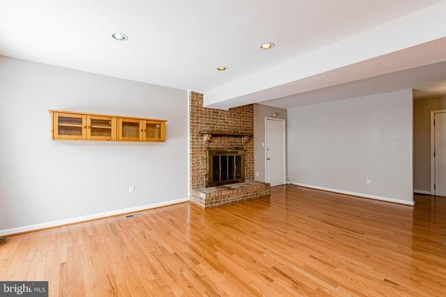 Building Photo - 517 Stockbridge Ct