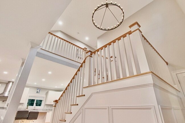 Building Photo - 22 Austin Ln