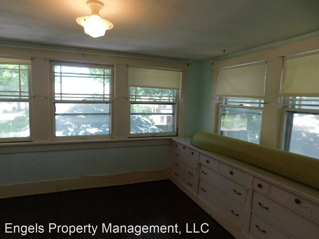 Building Photo - 5 br, 2 bath House - 524 W 4th