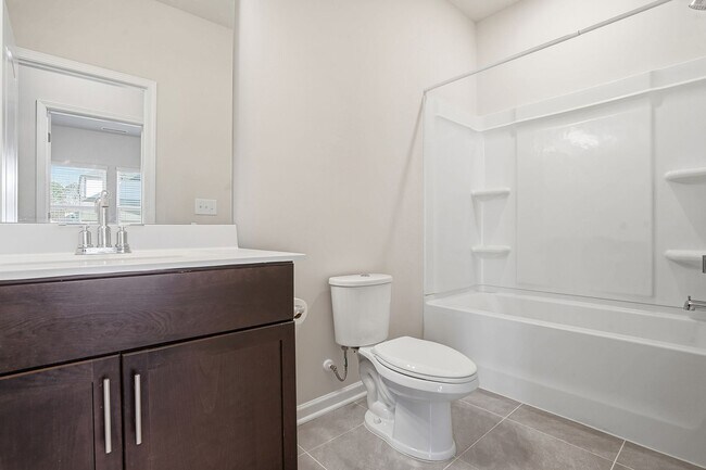 Building Photo - GREAT HOME IN LAKEVIEW RIDGE IN GROWING FUQUAY-VARINA