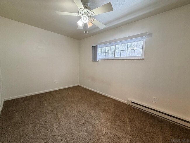 Building Photo - 1915 Young St