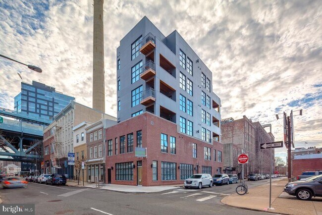 Building Photo - 240 N 2nd St
