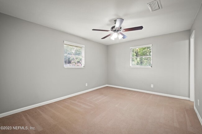 Building Photo - 736 Foxbriar Cove