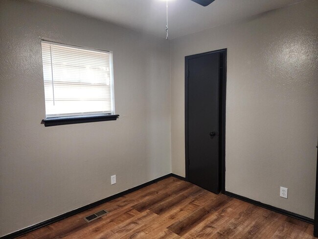 Building Photo - 2429 NW 110th St