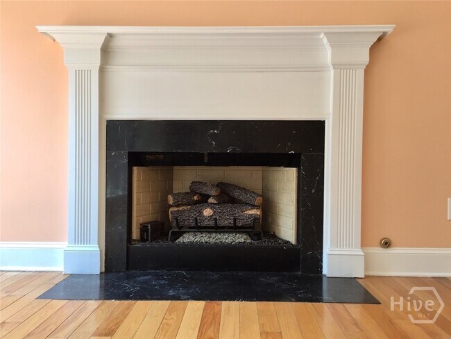 Building Photo - 1150 Lavista Rd