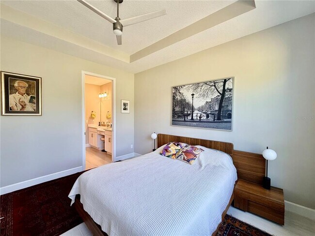 Building Photo - 6111 Mesa Gln