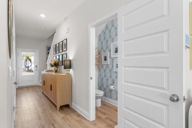 Building Photo - 4 Redbird Lp