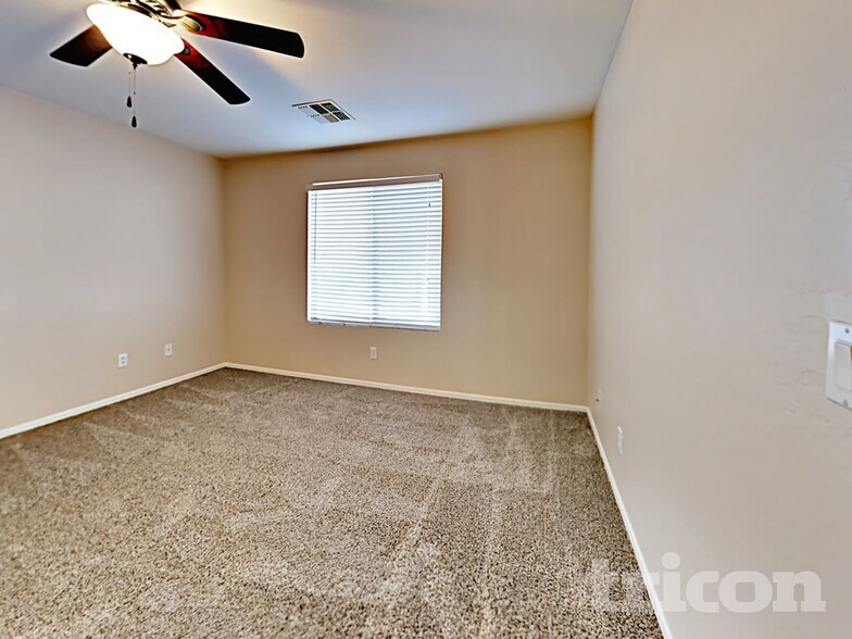 Building Photo - 23683 W Huntington Dr