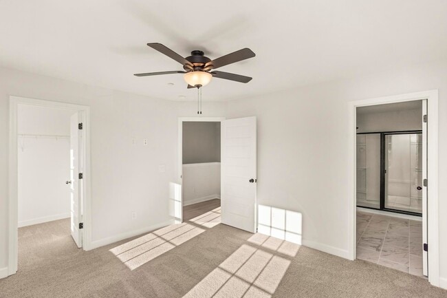 Building Photo - 505 Tappan Private Ln