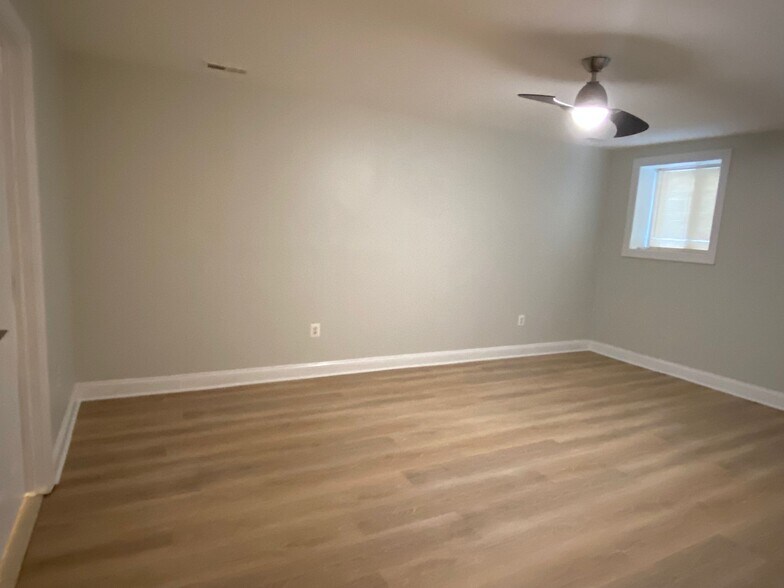 Main Bedroom - 1300 Taylor St NW