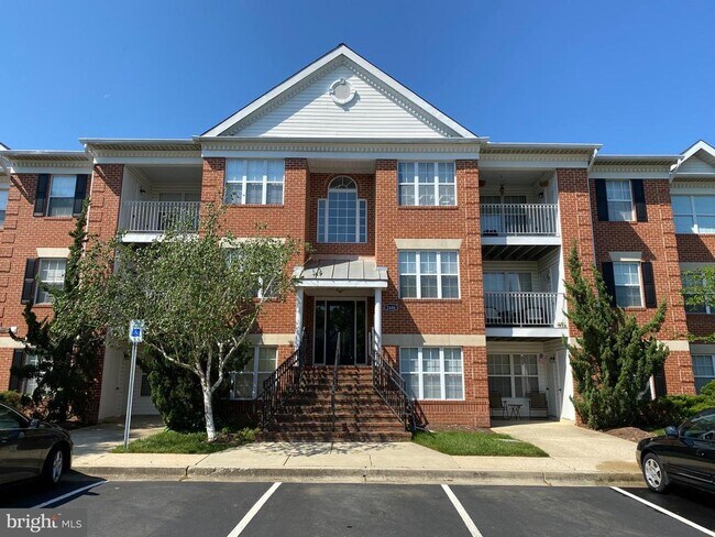 Building Photo - 2406 Forest Edge Ct