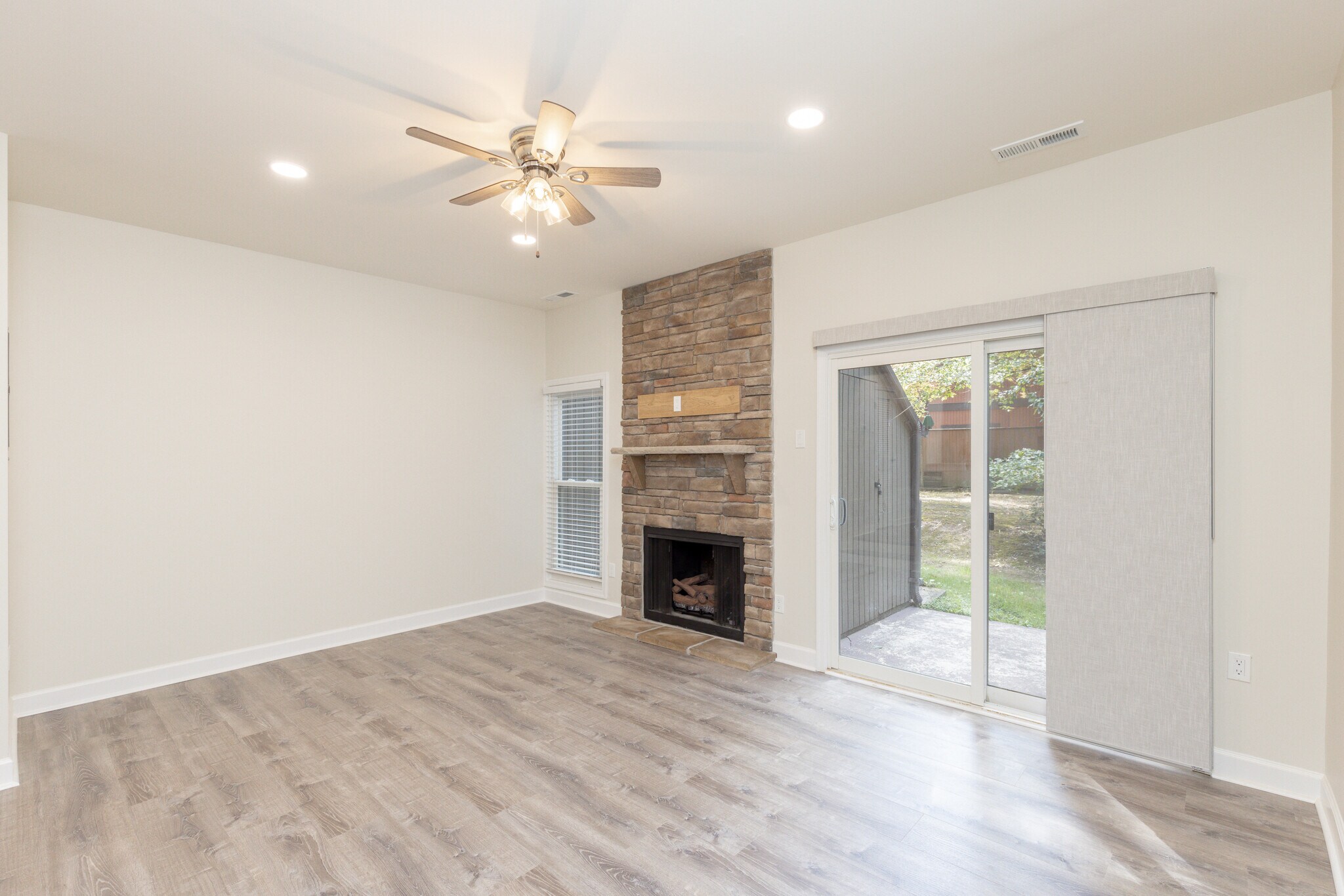 Building Photo - 11823 N Briar Patch Dr