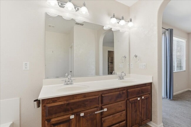 Building Photo - 4143 Cahakia Pl