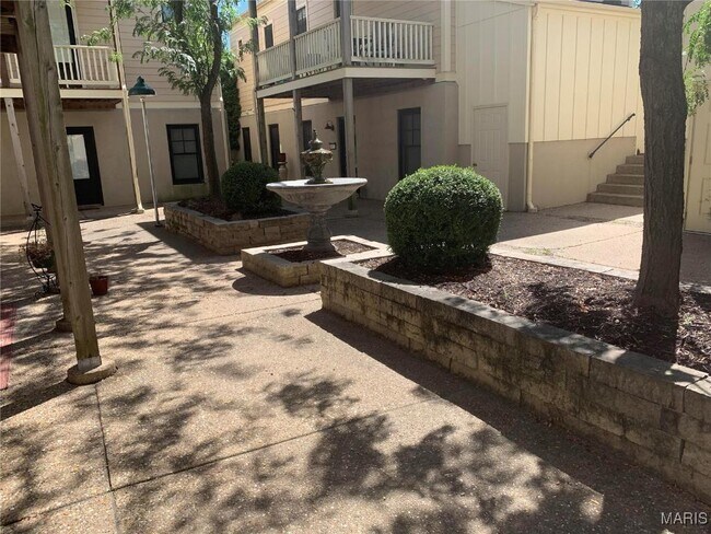 Building Photo - 3410 E Lime Kiln